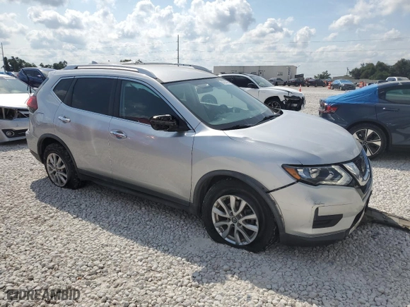 2018 Nissan Rogue SV with VIN KNMAT2MT2JP505543, listed as a Copart auction lot 67978654 with 58,195 mi miles and Salvage Title. Bid and sale history available at carsss.com. Image 4.