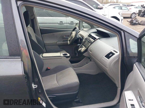 2015 Toyota Prius Two with VIN JTDZN3EU8FJ022093, listed as a IAAI auction lot 41993308 with 114,648 mi miles and . Bid and sale history available at DreamBid. Image 5.