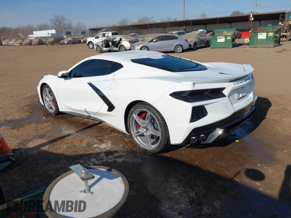 2023 Chevrolet Corvette 1LT z VIN 1G1YA2D48P5130350, wystawiony jako IAAI lot #41679244 z przebiegiem 7 927 mil mil oraz . Historia ofert i sprzedaży dostępna na DreamBid. Obrazek 3.
