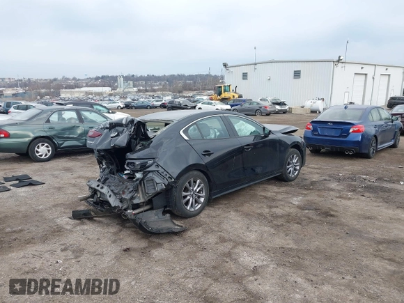 2021 Mazda 3 S with VIN 3MZBPAAL5MM254841, listed as a IAAI auction lot 41667796 with 27,640 mi miles and . Bid and sale history available at carsss.com. Image 4.