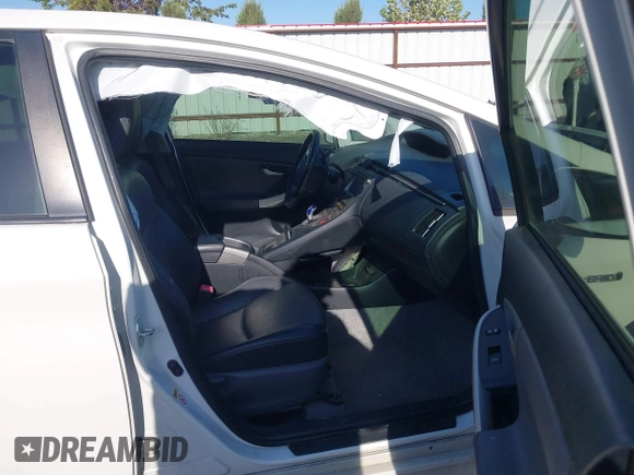 2013 Toyota Prius One with VIN JTDKN3DU7D5560938, listed as a IAAI auction lot 42159210 with 170,931 mi miles and . Bid and sale history available at DreamBid. Image 5.