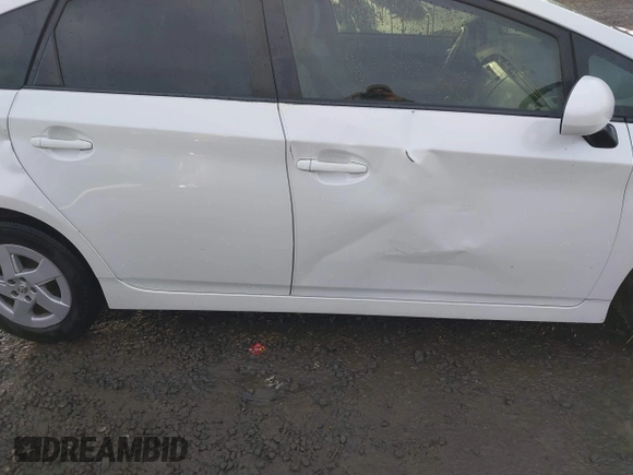 2011 Toyota Prius I with VIN JTDKN3DU4B1458064, listed as a IAAI auction lot 41409409 with 208,023 mi miles. Bid and sale history available at carsss.com. Image 16.