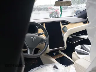 2020 Tesla Model S Long Range с VIN 5YJSA1E21LF413251, выставлен на аукционе IAAI как лот 42350131 с пробегом 16 427 миль миль и . История ставок и продаж доступна на DreamBid. Изображение 7.