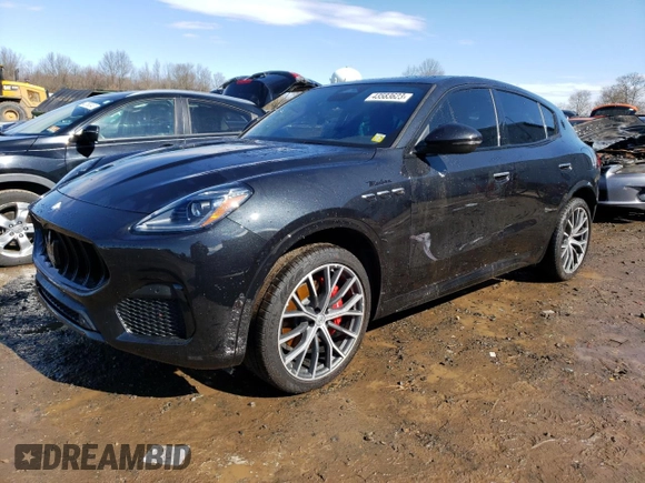 2023 Maserati Grecale Modena z VIN ZN682AVM3P7422553, wystawiony jako Copart lot #43583623 z przebiegiem Nie podano mil oraz . Historia ofert i sprzedaży dostępna na DreamBid. Obrazek 1.