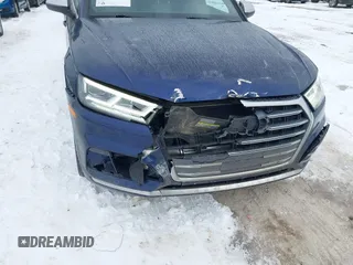 2019 Audi SQ5 Premium with VIN WA1A4AFY5K2026154, listed as a IAAI auction lot 41318583 with 86,682 mi miles. Bid and sale history available at carsss.com. Image 6.