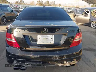 2009 Mercedes-Benz C 63 AMG with VIN WDDGF77X39F231287, listed as a IAAI auction lot 41556195 with 173,471 mi miles and . Bid and sale history available at DreamBid. Image 17.