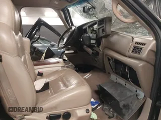 2001 Ford Excursion Limited с VIN 1FMNU43S41ED42856, выставлен на аукционе IAAI как лот 41505179 с пробегом 266 980 миль миль и . История ставок и продаж доступна на DreamBid. Изображение 5.