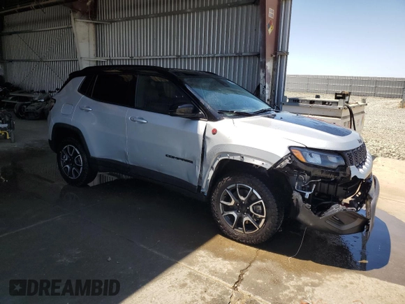 2024 Jeep Compass Trailhawk with VIN 3C4NJDDN2RT144990, listed as a Copart auction lot 63287855 with 37,665 mi miles and Clean title. Bid and sale history available at DreamBid. Image 4.