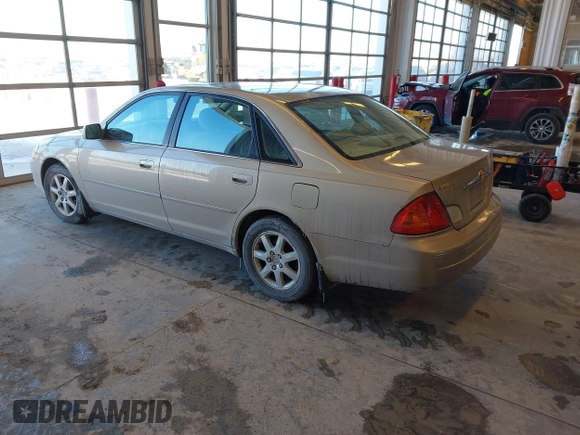 2002 Toyota Avalon XL with VIN 4T1BF28B32U255693, listed as a IAAI auction lot 41629186 with 221,335 mi miles and . Bid and sale history available at DreamBid. Image 3.