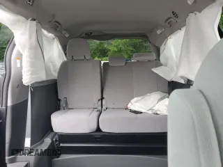 2020 Toyota Sienna LE Auto Access Seat с VIN 5TDKZ3DC8LS068472, выставлен на аукционе Copart как лот 58287195 с пробегом Не указан миль и Списание • Salvage title. История ставок и продаж доступна на DreamBid. Изображение 10.