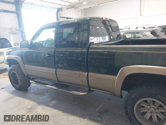 2005 Chevrolet Silverado 1500 Z71 with VIN 1GCEK19B15E272187, listed as a IAAI auction lot 42001487 with 313,138 mi miles and . Bid and sale history available at DreamBid. Image 14.