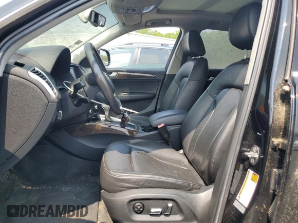 2014 Audi Q5 Premium Plus z VIN WA1LFAFP4EA046609, wystawiony jako Copart lot #59623235 z przebiegiem 110 183 mil mil oraz Czysty tytuł • Clean title. Historia ofert i sprzedaży dostępna na DreamBid. Obrazek 7.