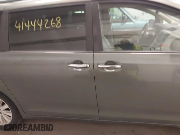 2011 Toyota Sienna XLE with VIN 5TDDK3DC0BS008343, listed as a IAAI auction lot 41444268 with 215,778 mi miles. Bid and sale history available at carsss.com. Image 13.