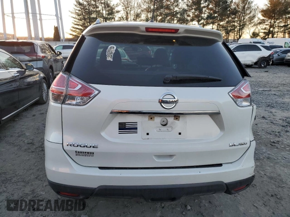 2016 Nissan Rogue SV z VIN 5N1AT2MV5GC825923, wystawiony jako Copart lot #87310844 z przebiegiem 68 534 mil mil oraz Szkoda całkowita • Salvage title. Historia ofert i sprzedaży dostępna na DreamBid. Obrazek 6.