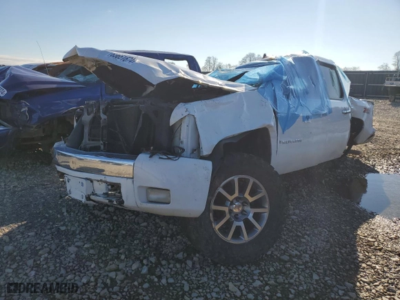 2009 Chevrolet Silverado 1500 LTZ with VIN 3GCEK33349G236747, listed as a Copart auction lot 83651674 with 231,238 mi miles and Non Repairable. Bid and sale history available at carsss.com. Image 1.