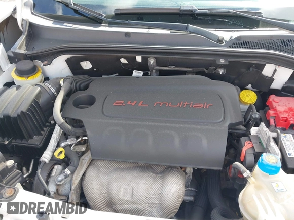 2019 Ram ProMaster City Cargo Tradesman z VIN ZFBHRFAB8K6M89858, wystawiony jako IAAI lot #41930701 z przebiegiem 85 486 mil mil oraz . Historia ofert i sprzedaży dostępna na DreamBid. Obrazek 10.