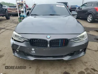 2013 BMW 3 Series 328i xDrive z VIN WBA3B3C54DF541309, wystawiony jako Copart lot #58798075 z przebiegiem 196 700 mil mil oraz Czysty tytuł • Clean title. Historia ofert i sprzedaży dostępna na DreamBid. Obrazek 5.