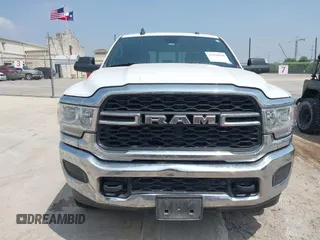 2022 Ram 2500 Tradesman with VIN 3C6UR5HJ0NG125804, listed as a IAAI auction lot 41918930 with 114,232 mi miles. Bid and sale history available at carsss.com. Image 12.