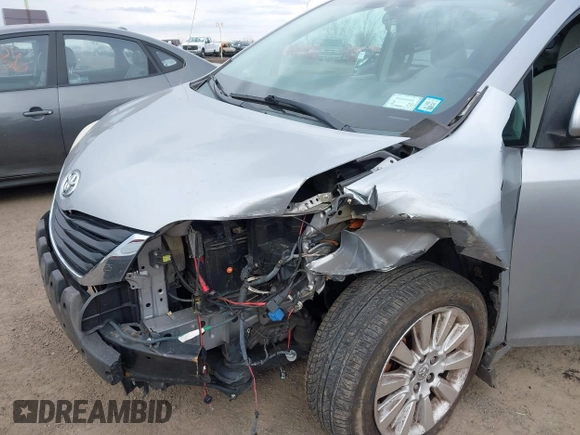 2012 Toyota Sienna LE with VIN 5TDJK3DC0CS046420, listed as a IAAI auction lot 41626308 with 108,517 mi miles. Bid and sale history available at carsss.com. Image 6.