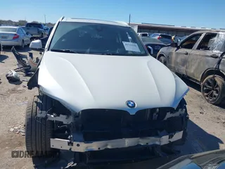 2017 BMW X5 sDrive35i with VIN 5UXKR2C38H0U21801, listed as a IAAI auction lot 41732946 with 195,822 mi miles. Bid and sale history available at carsss.com. Image 13.