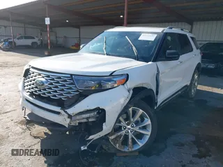 2022 Ford Explorer Platinum с VIN 1FM5K8HC8NGA37532, выставлен на аукционе IAAI как лот 42111439 с пробегом 64 092 миль миль и . История ставок и продаж доступна на DreamBid. Изображение 6.