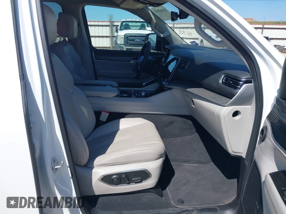 2024 Jeep Wagoneer Series II с VIN 1C4SJSBP7RS145081, выставлен на аукционе IAAI как лот 42460507 с пробегом 43 467 миль миль и . История ставок и продаж доступна на DreamBid. Изображение 5.