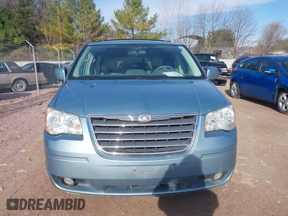 2009 Chrysler Town & Country Touring with VIN 2A8HR54169R577460, listed as a IAAI auction lot 42028839 with 160,692 mi miles and . Bid and sale history available at DreamBid. Image 12.
