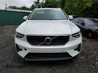 2025 Volvo XC40 Plus Bright Theme с VIN YV4L12UE3S2503506, выставлен на аукционе Copart как лот 58265625 с пробегом 12 667 миль миль и Чистый • Clean title. История ставок и продаж доступна на DreamBid. Изображение 5.