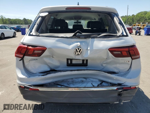 2018 Volkswagen Tiguan SEL z VIN 3VV3B7AX0JM022382, wystawiony jako Copart lot #54909245 z przebiegiem 119 714 mil mil oraz Szkoda całkowita • Salvage title. Historia ofert i sprzedaży dostępna na DreamBid. Obrazek 6.