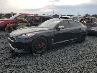 2018 Kia Stinger GT2 with VIN KNAE55LC9J6018776, listed as a Copart auction lot 61645574 with 60,524 mi miles and Salvage Title. Bid and sale history available at carsss.com. Image 1.