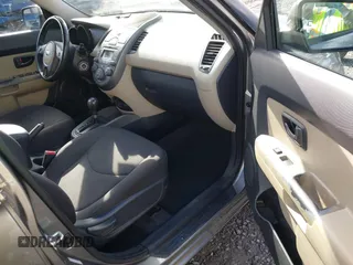2010 Kia Soul + with VIN KNDJT2A28A7047275, listed as a IAAI auction lot 42013630 with 110,734 mi miles. Bid and sale history available at carsss.com. Image 5.