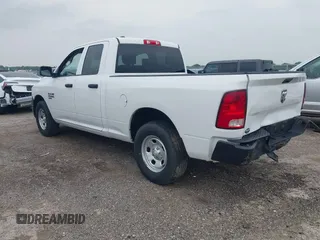 2023 Ram 1500 Tradesman z VIN 1C6RR6FG9PS527089, wystawiony jako IAAI lot #42261047 z przebiegiem 20 684 mil mil oraz . Historia ofert i sprzedaży dostępna na DreamBid. Obrazek 3.