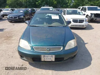 2000 Honda Civic VP z VIN 2HGEJ6613YH526718, wystawiony jako IAAI lot #42402399 z przebiegiem 14 051 mil mil oraz . Historia ofert i sprzedaży dostępna na DreamBid. Obrazek 6.