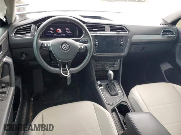 2020 Volkswagen Tiguan SE z VIN 3VV3B7AXXLM124257, wystawiony jako Copart lot #53740795 z przebiegiem 63 455 mil mil oraz Szkoda całkowita • Salvage title. Historia ofert i sprzedaży dostępna na DreamBid. Obrazek 8.