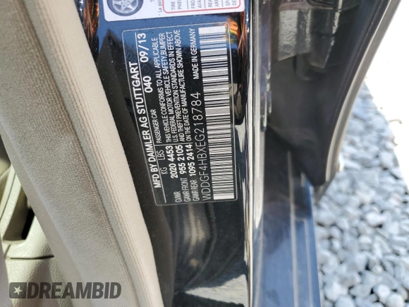 2014 Mercedes-Benz C 250 Sport with VIN WDDGF4HBXEG218784, listed as a Copart auction lot 60883725 with 156,214 mi miles and Clean title. Bid and sale history available at DreamBid. Image 12.