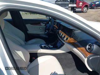 2017 Mercedes-Benz E 300 Luxury с VIN WDDZF4KB3HA058028, выставлен на аукционе IAAI как лот 42604102 с пробегом 70 078 миль миль и . История ставок и продаж доступна на DreamBid. Изображение 5.