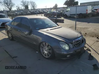2007 Mercedes-Benz E 550 with VIN WDBUF72X57B086440, listed as a Copart auction lot 42975855 with 178,032 mi miles and Salvage Title. Bid and sale history available at DreamBid. Image 4.