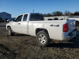 2006 Dodge Dakota SLT with VIN 1D7HW42KX6S716639, listed as a Copart auction lot 87942145 with Not Provided miles and Salvage Title. Bid and sale history available at carsss.com. Image 2.