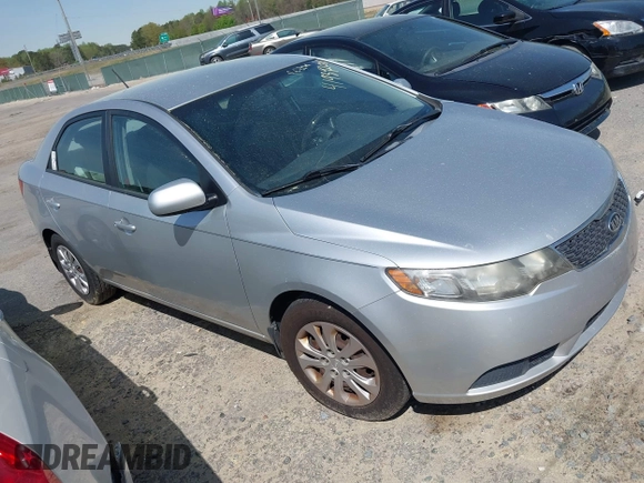 2013 Kia Forte LX with VIN KNAFT4A24D5708816, listed as a IAAI auction lot 41939208 with 179,589 mi miles. Bid and sale history available at carsss.com. Image 1.