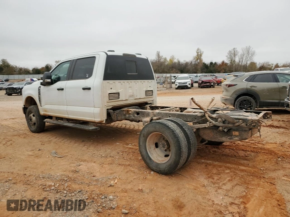 2024 Ford F-350 with VIN 1FD8W3HN0REC18650, listed as a Copart auction lot 80392644 with 26,042 mi miles and Salvage title. Bid and sale history available at DreamBid. Image 2.