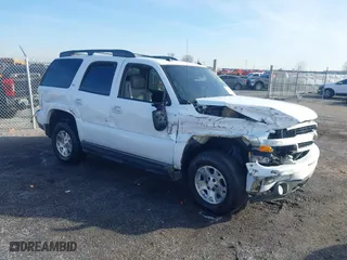 2005 Chevrolet Tahoe Z71 with VIN 1GNEK13T55R268077, listed as a IAAI auction lot 41442024 with 205,176 mi miles. Bid and sale history available at carsss.com. Image 1.
