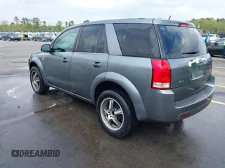 2007 Saturn VUE V6 z VIN 5GZCZ53487S824615, wystawiony jako IAAI lot #41928510 z przebiegiem 205 451 mil mil oraz . Historia ofert i sprzedaży dostępna na DreamBid. Obrazek 3.
