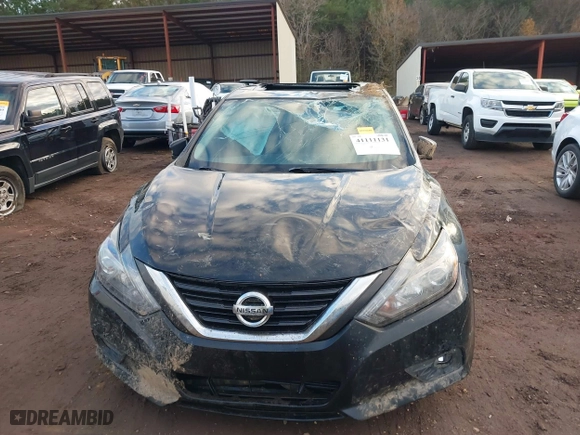 2018 Nissan Altima 2.5 SV with VIN 1N4AL3AP0JC213450, listed as a IAAI auction lot 41111131 with 94,132 mi miles. Bid and sale history available at carsss.com. Image 6.