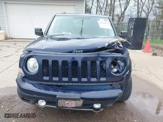 2017 Jeep Patriot High Altitude with VIN 1C4NJPFA1HD187751, listed as a IAAI auction lot 41930564 with 84,347 mi miles. Bid and sale history available at carsss.com. Image 13.