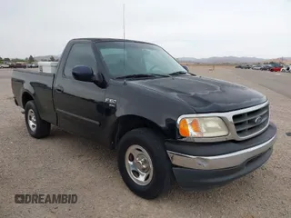 2000 Ford F-150 XL with VIN 1FTRF17W3YKA20460, listed as a IAAI auction lot 42035626 with 1 mi miles. Bid and sale history available at carsss.com. Image 1.