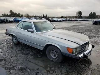 1984 Mercedes-Benz 380 SL with VIN WDBBA45A4EA012313, listed as a Copart auction lot 44551575 with 105,202 mi miles and Clean Title. Bid and sale history available at carsss.com. Image 4.