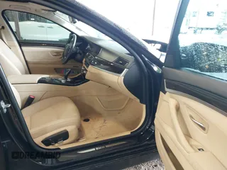 2015 BMW 5 Series 528i с VIN WBA5A5C59FD514631, выставлен на аукционе IAAI как лот 42379425 с пробегом 189 327 миль миль и . История ставок и продаж доступна на DreamBid. Изображение 5.