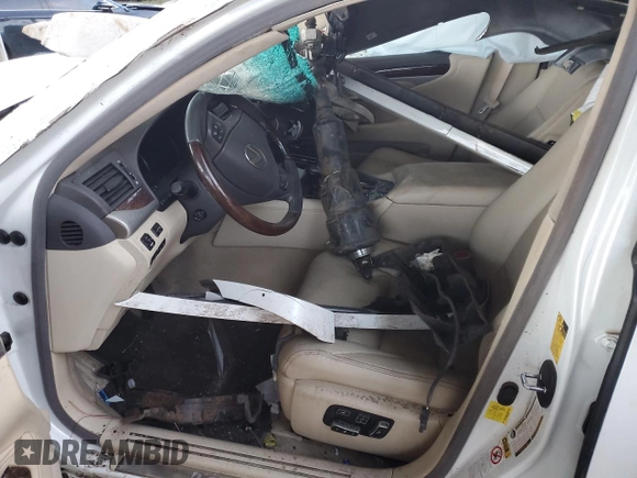 2014 Lexus LS 460 L with VIN JTHGL5EF7E5053268, listed as a Copart auction lot 83694764 with Not provided miles and Salvage title. Bid and sale history available at DreamBid. Image 7.