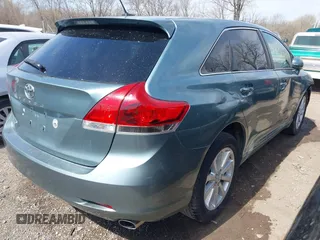 2010 Toyota Venza with VIN 4T3ZA3BBXAU037042, listed as a IAAI auction lot 41913264 with 194,847 mi miles. Bid and sale history available at carsss.com. Image 4.