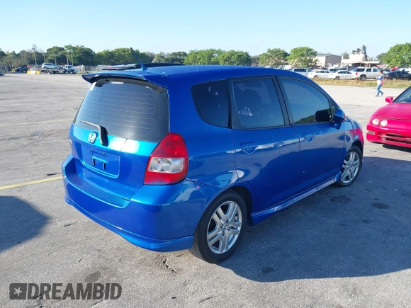 2007 Honda Fit Sport with VIN JHMGD38647S062205, listed as a IAAI auction lot 41478355 with 162,109 mi miles. Bid and sale history available at carsss.com. Image 4.